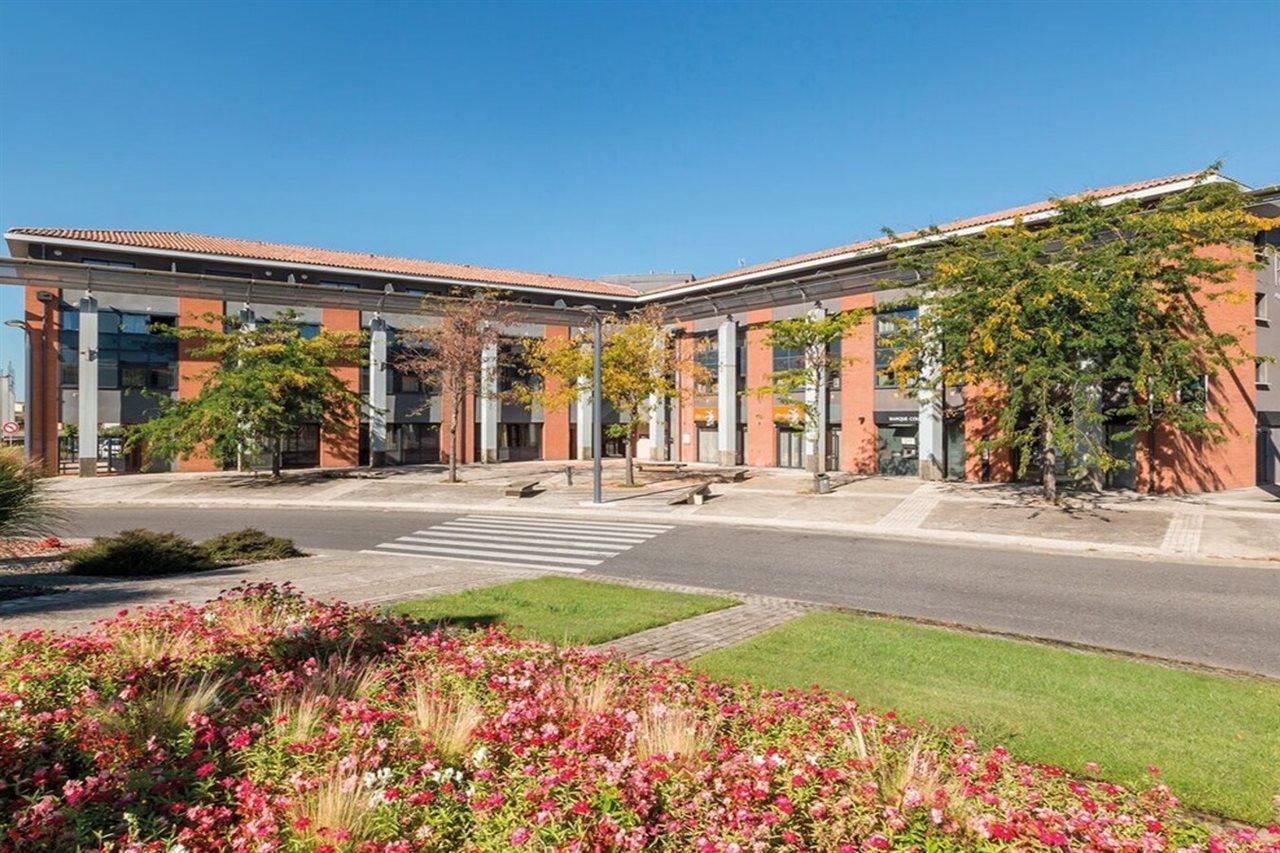Clarion Aparthotel Toulouse Blagnac Airport Bagian luar foto