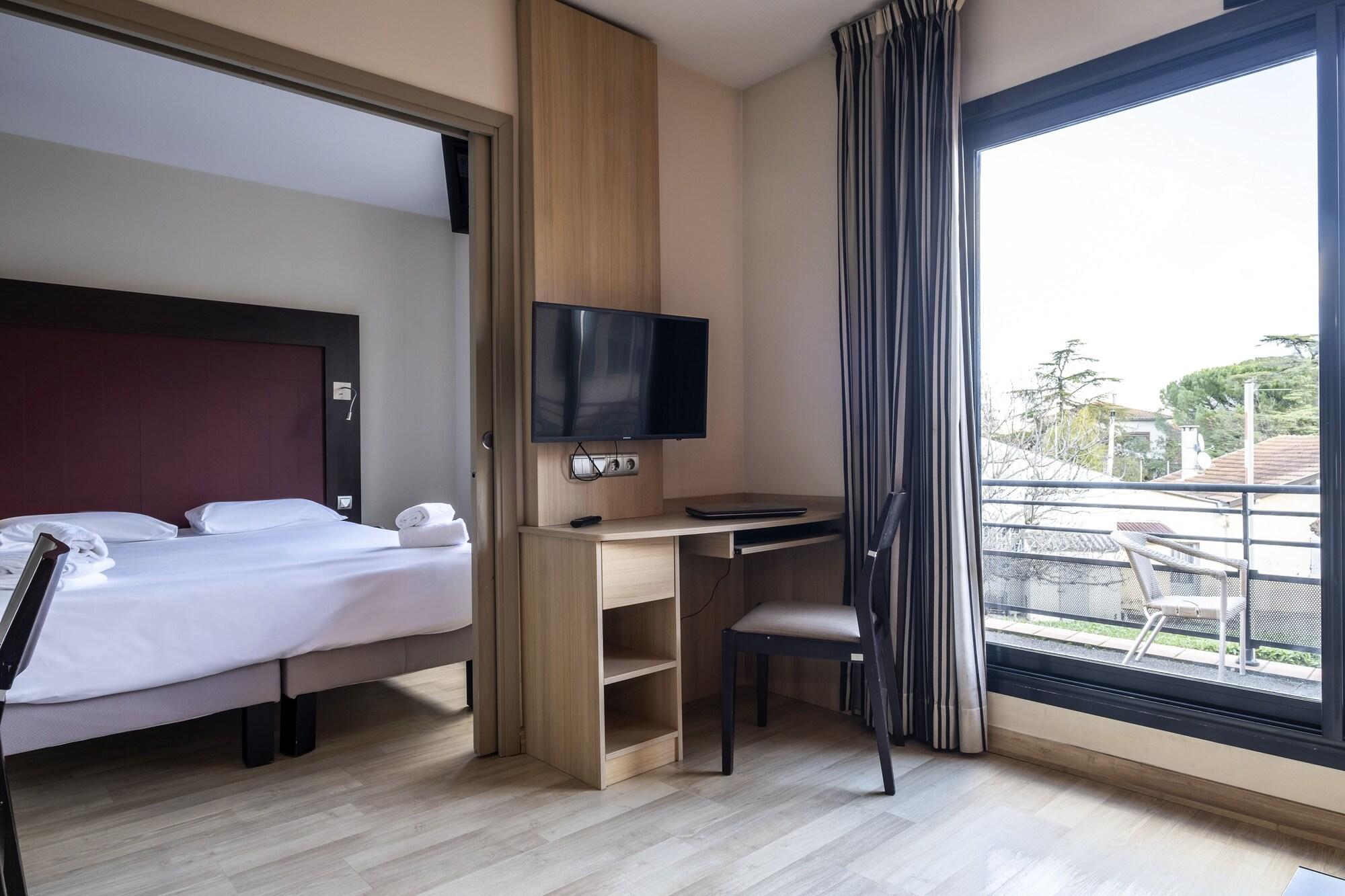 Clarion Aparthotel Toulouse Blagnac Airport Bagian luar foto