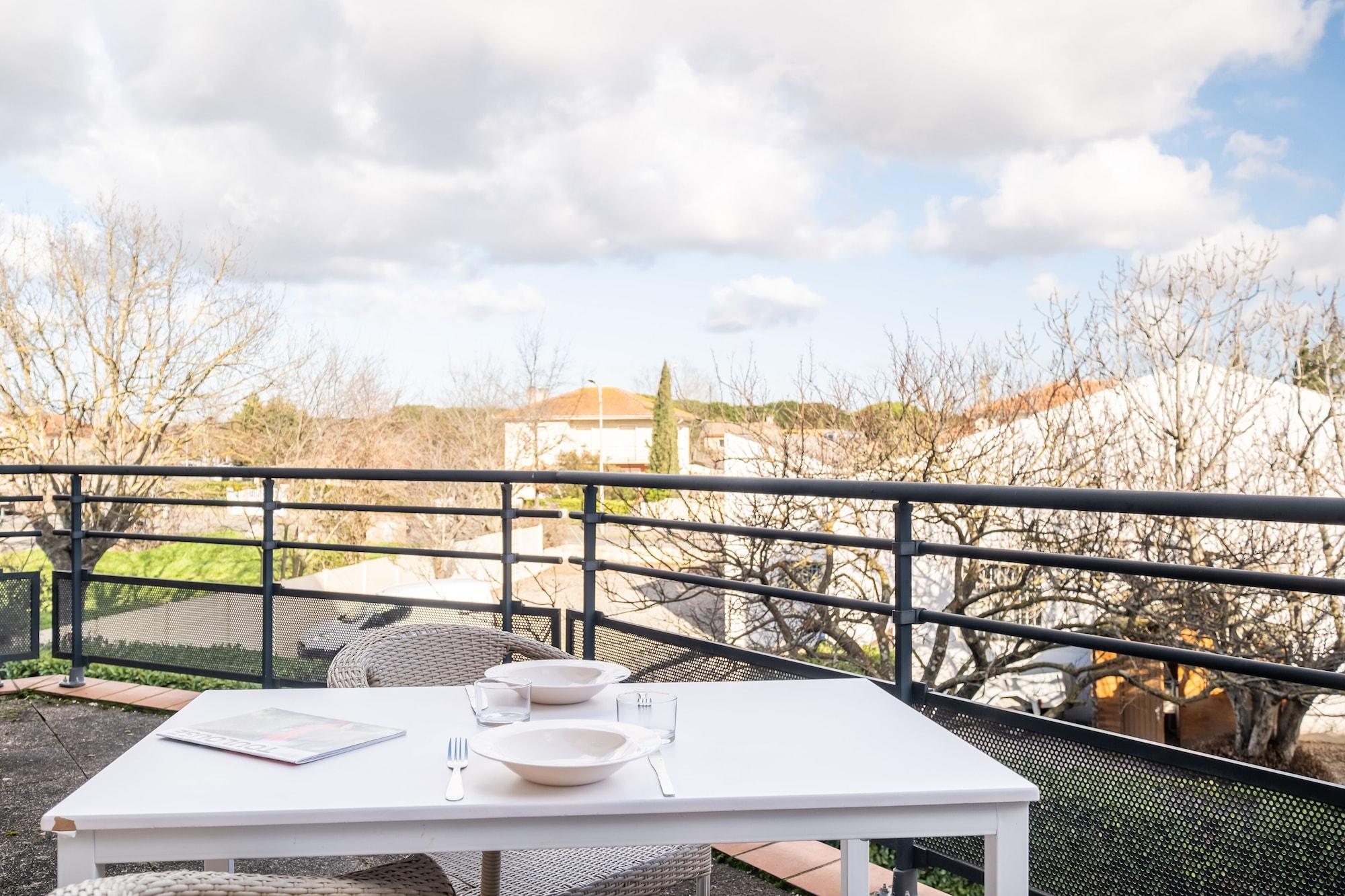 Clarion Aparthotel Toulouse Blagnac Airport Bagian luar foto