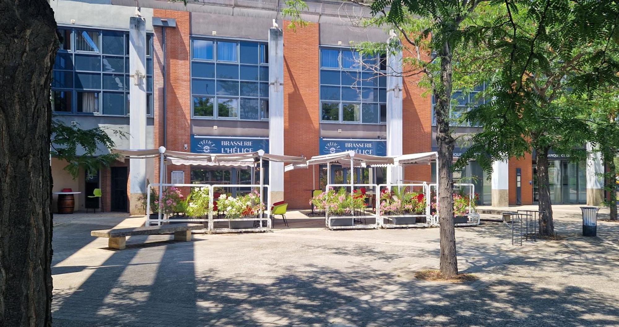 Clarion Aparthotel Toulouse Blagnac Airport Bagian luar foto