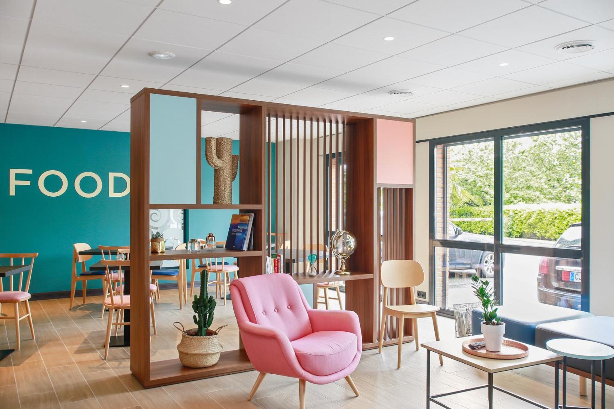 Clarion Aparthotel Toulouse Blagnac Airport Bagian luar foto