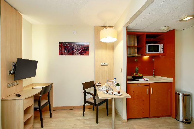 Clarion Aparthotel Toulouse Blagnac Airport Bagian luar foto