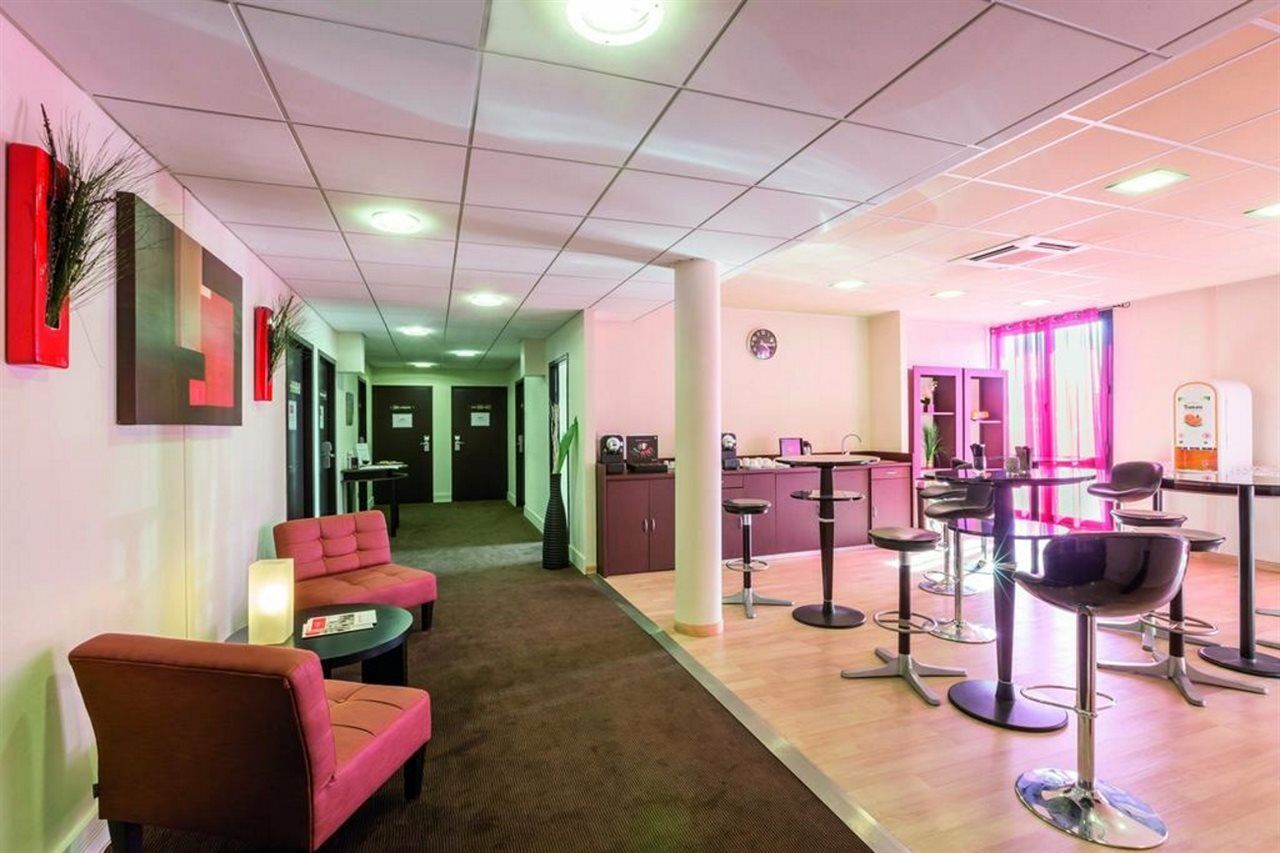 Clarion Aparthotel Toulouse Blagnac Airport Bagian luar foto
