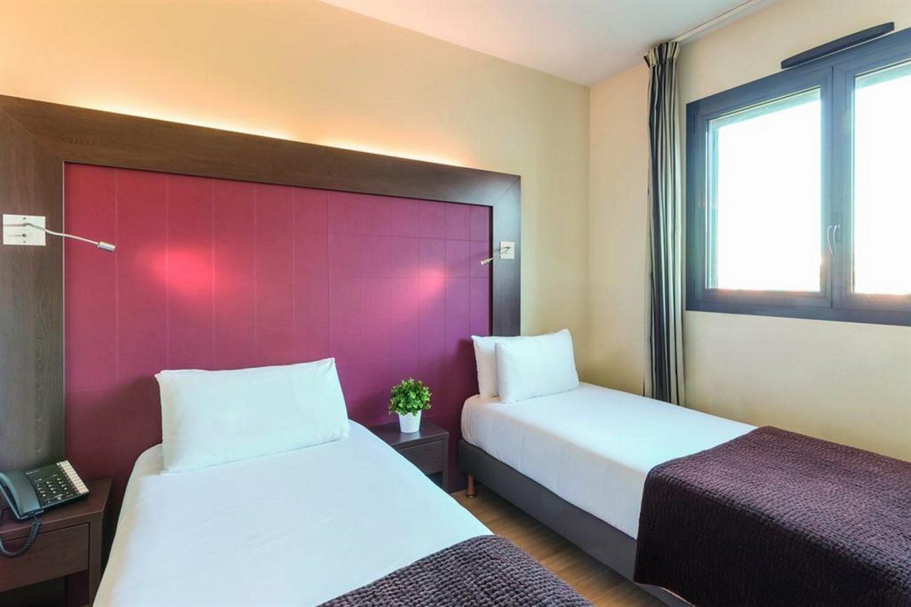 Clarion Aparthotel Toulouse Blagnac Airport Bagian luar foto